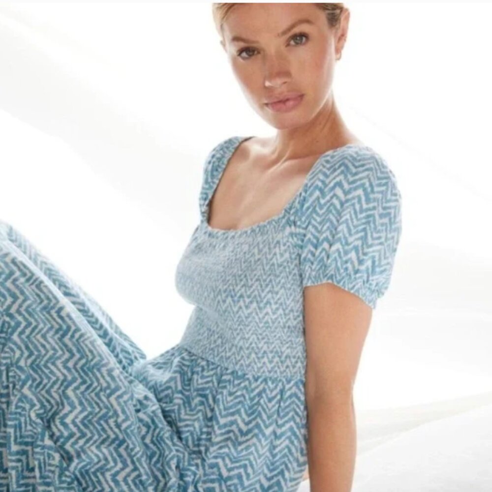 Daily Practice Anthropologie Tiered Blue and White Chevron Short Puff Sleeve Max